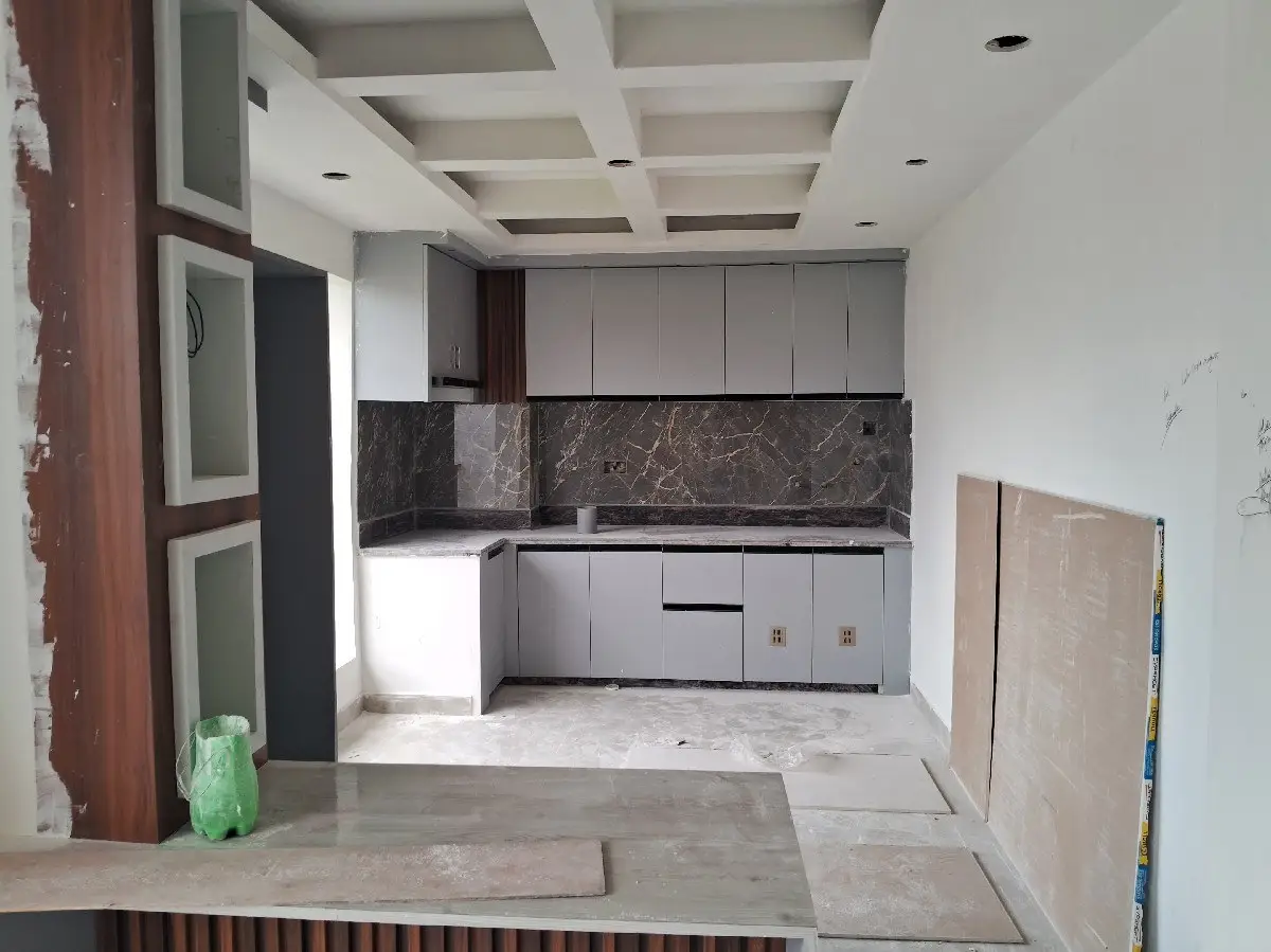 Residence with Wooden Stair: Residence with timber stair and modular kitchen, built by HNG, image 5 of 6